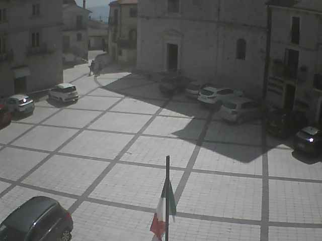 immagine della webcam nei dintorni di Roio del Sangro: webcam Pizzoferrato