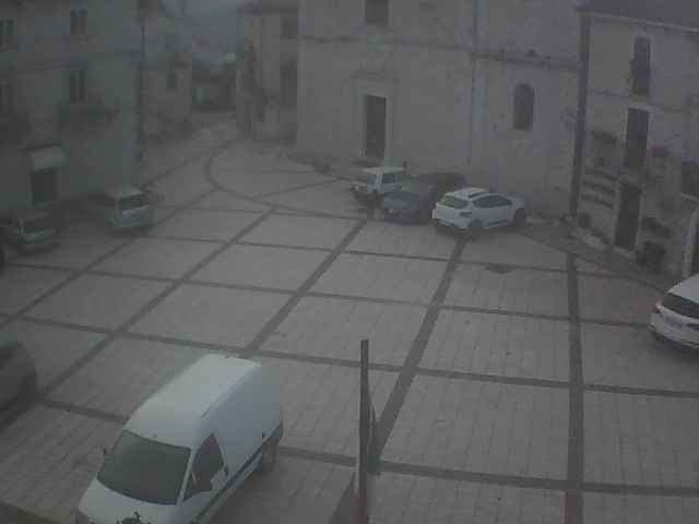 immagine della webcam nei dintorni di Roio del Sangro: webcam Pizzoferrato