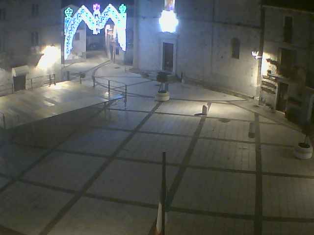 immagine della webcam nei dintorni di Acquaviva d'Isernia: webcam Pizzoferrato
